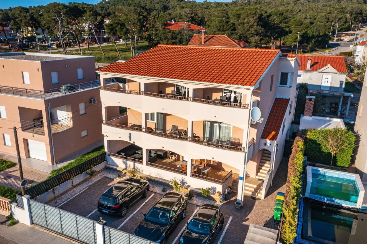 Poseidon Apartmani Бибинье Экстерьер фото